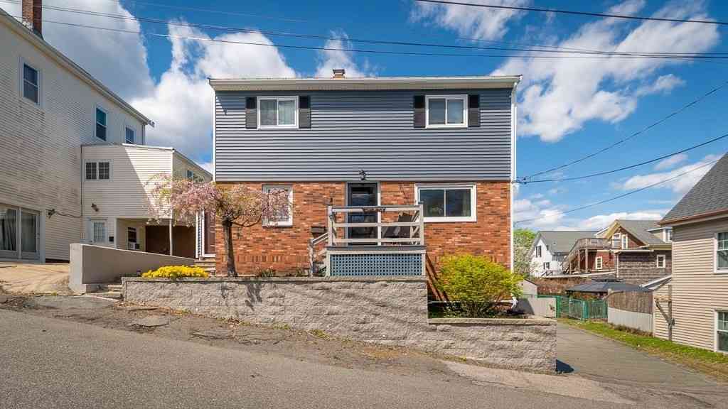 Multifamily For Rent - 9 Alpine Ct<br/> Gloucester, MA 01930
