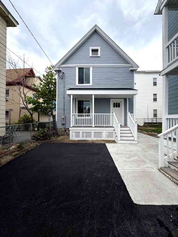 Homes For Sale - 8 Brookfield St<br/> Lawrence, MA 01843