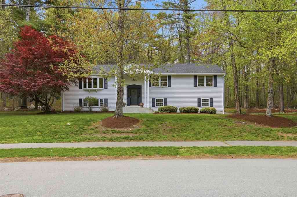 Homes For Sale - 15 Harvard Dr<br/> Middlesex County, Bedford, MA 01730