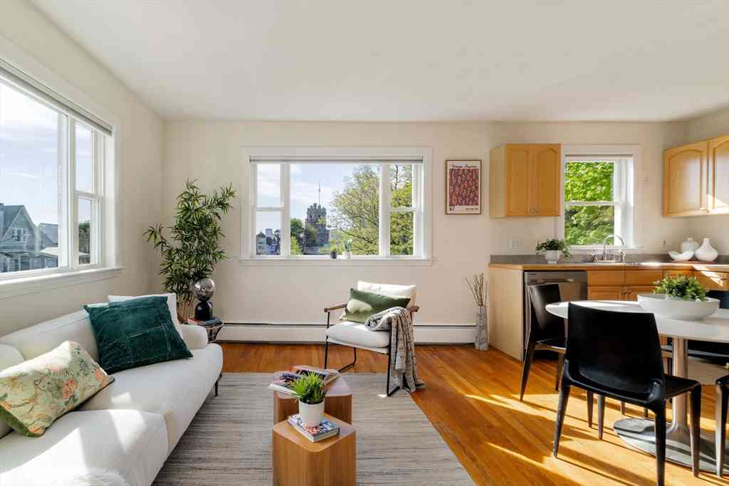 Condo For Sale - 82 Munroe Street #11<br/> Somerville, MA 02143