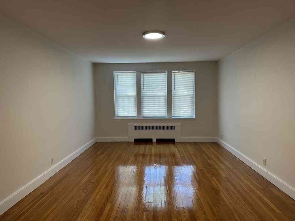 Apartment For Rent - 24 Concord Ave #111<br/> Cambridge, MA 02138