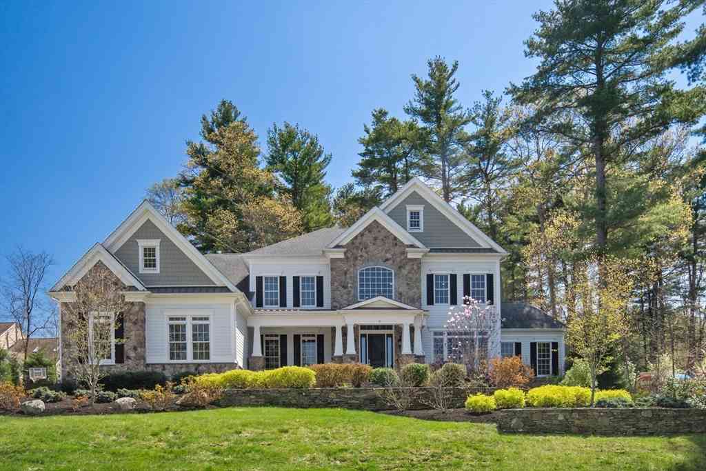 Homes For Sale - 9 Schaffner Ln<br/> Dover, MA 02030