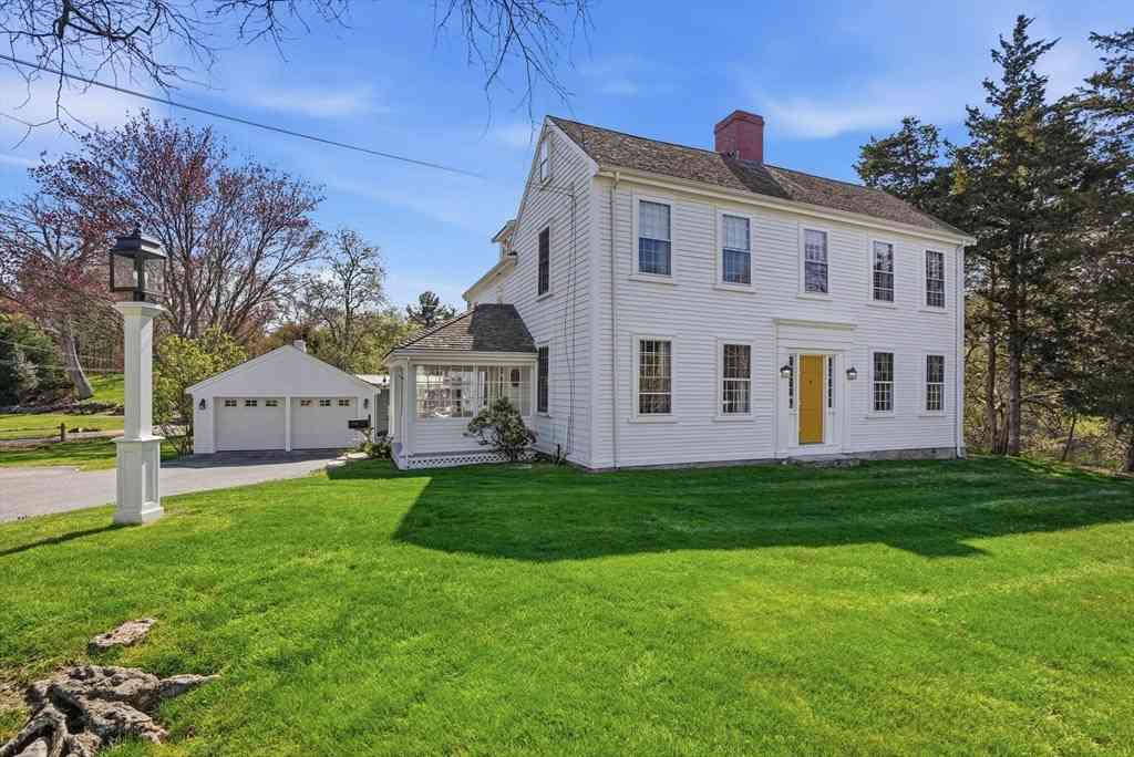 Homes For Sale - 215 Prospect St<br/> Hingham, MA 02043