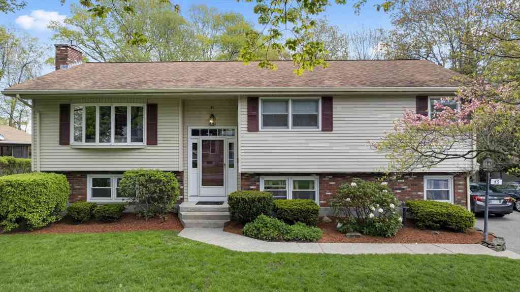 Homes For Sale - 45 Lake St<br/> Shrewsbury, MA 01545