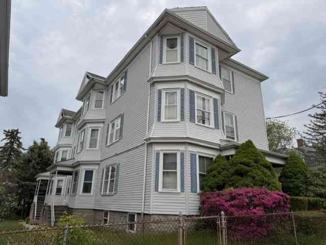 Homes For Rent - 76 Globe St<br/> Fall River, MA 02724