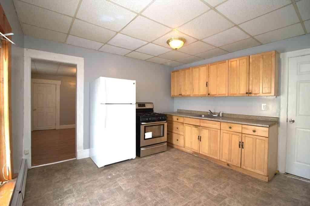 Apartment For Rent - 41 Nichols St #2<br/> Lowell, MA 01851