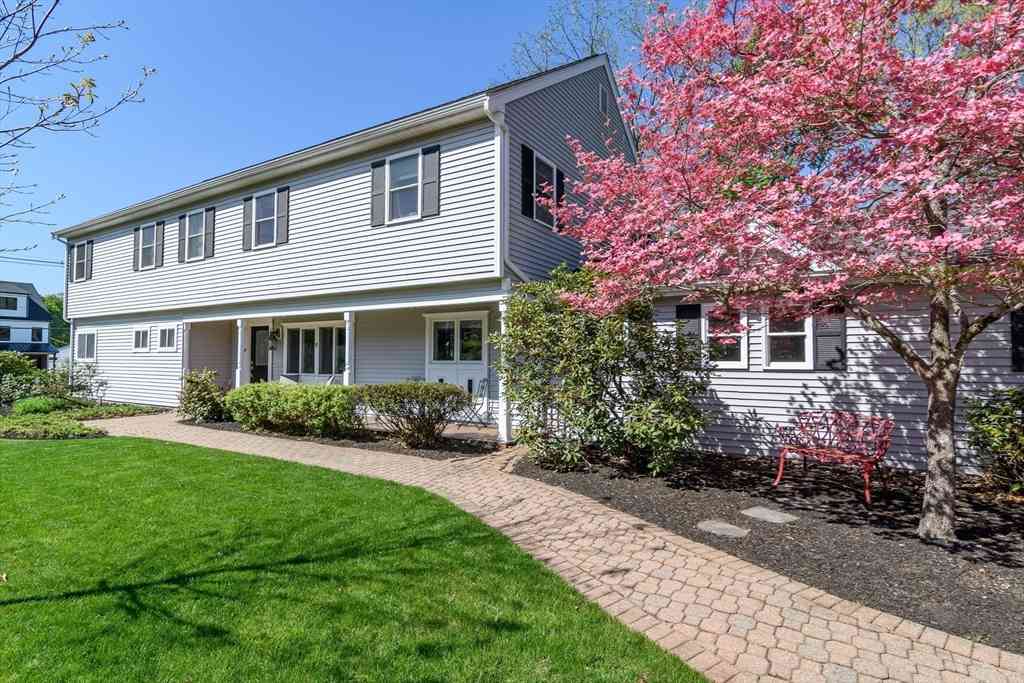 Homes For Sale - 10 Liberty St<br/> Natick, MA 01760