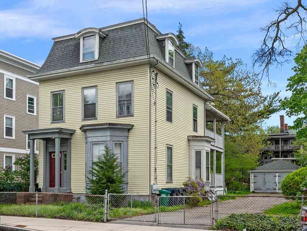 Multifamily For Rent - 106 Ellery St<br/> Cambridge, MA 02138