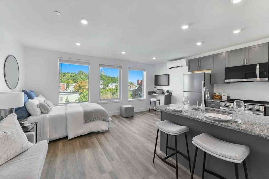 Apartment For Rent - 585 Essex St #PH 602<br/> Lynn, MA 01901