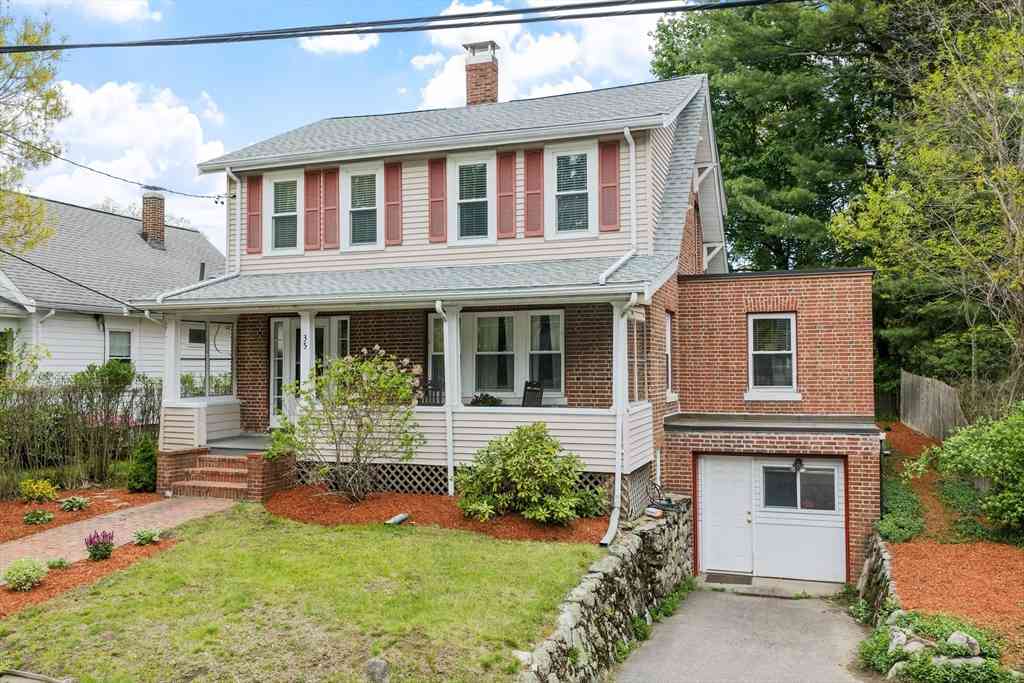 Homes For Sale - 35 Brandon Street<br/> Middlesex County, Lexington, MA 02420