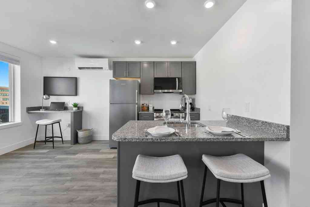 Apartment For Rent - 585 Essex St #PH 606<br/> Lynn, MA 01901