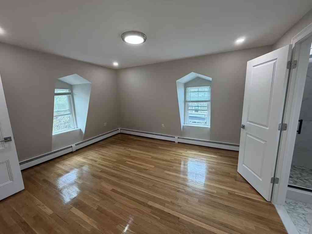 Homes For Rent - 6 Channing St #3<br/> Newton, MA 02458