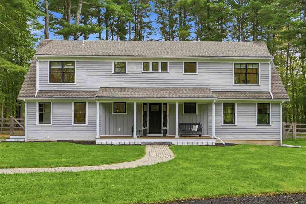 Homes For Sale - 136 Holden Wood Rd<br/> Concord, MA 01742
