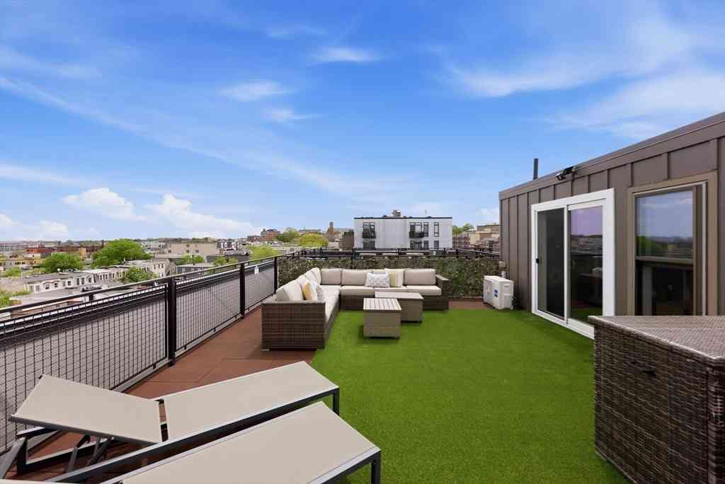 Condo For Sale - 410 W Broadway #505<br/> Boston, MA 02127