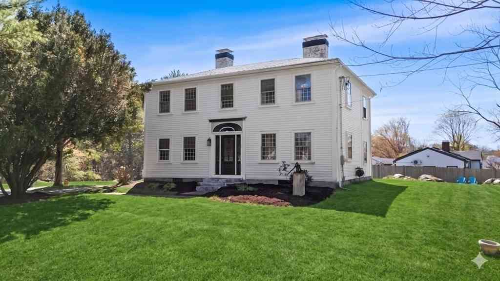 Homes For Sale - 91 Washington St.<br/> Bristol County, Easton, MA 02356