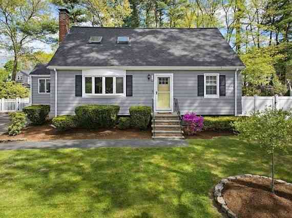 Homes For Sale - 78 Bird St<br/> Norfolk County, Stoughton, MA 02072