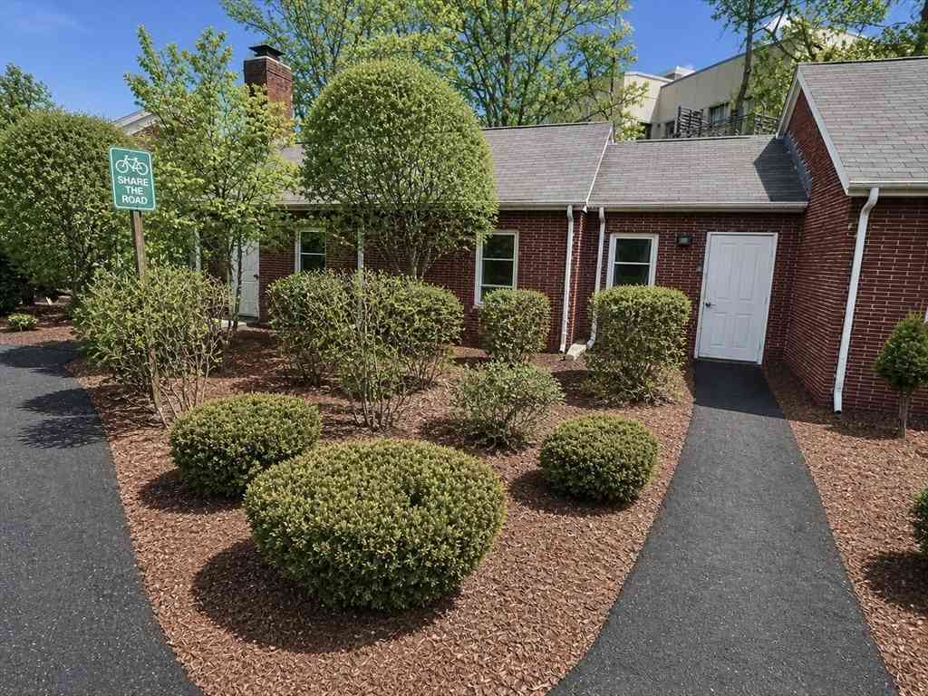 Condo For Sale - 312 Rindge Avenue #1<br/> Middlesex County, Cambridge, MA 02140