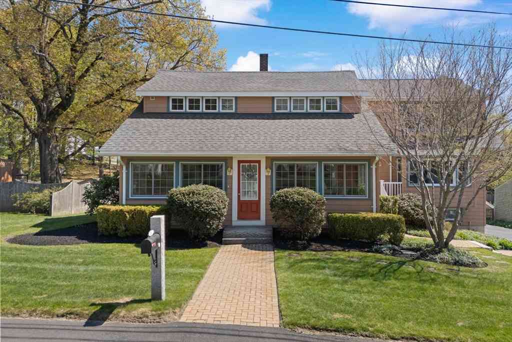 Homes For Sale - 11 Highland Ave<br/> Essex County, Groveland, MA 01834