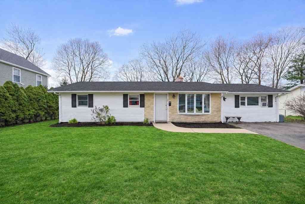 Homes For Sale - 39 Marion St<br/> Norfolk County, Holbrook, MA 02343