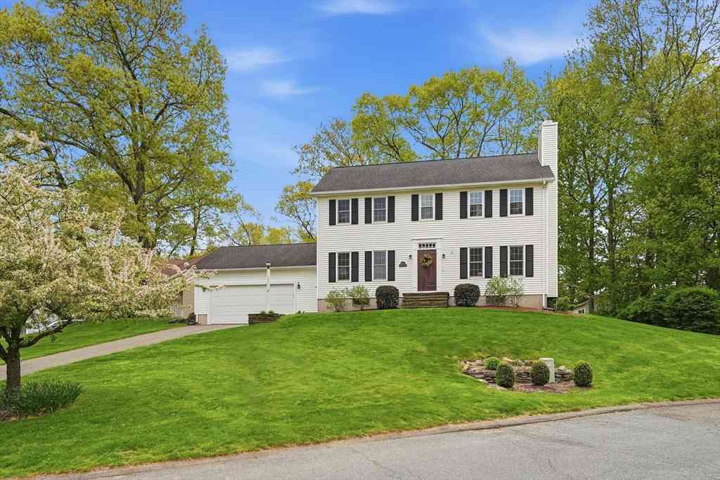 Homes For Sale - 2 Newton St<br/> Hampshire County, Belchertown, MA 01007