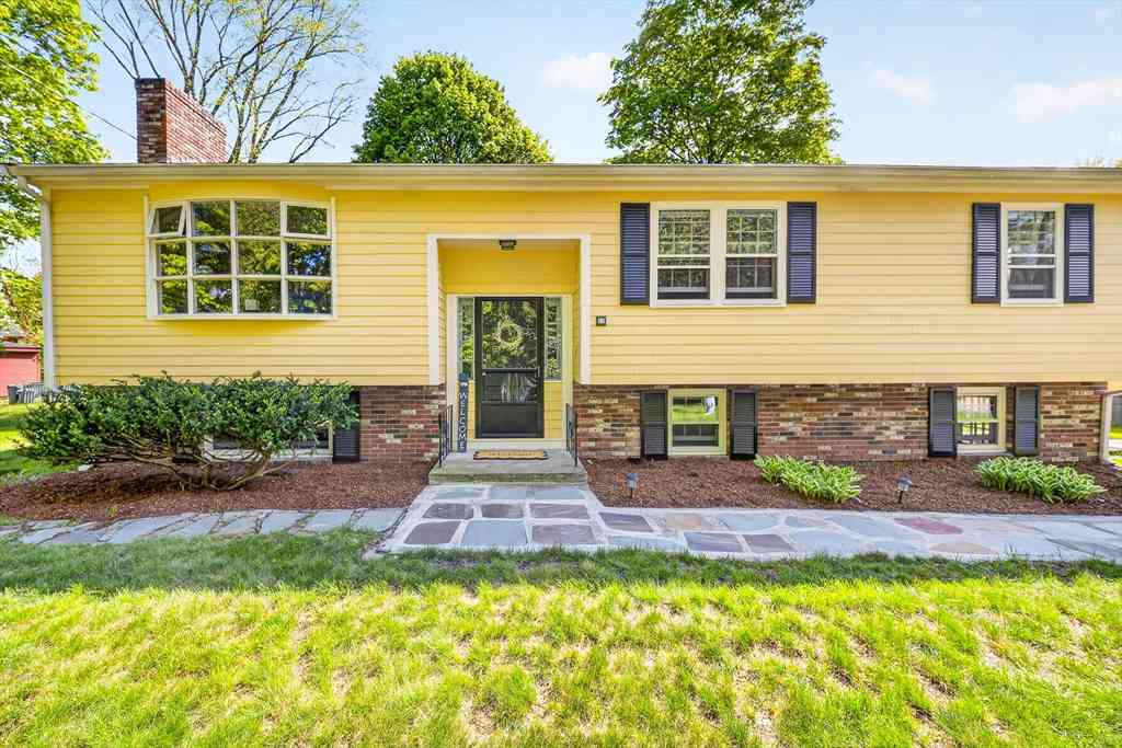 Homes For Sale - 31 Elm Street<br/> Acton, MA 01720