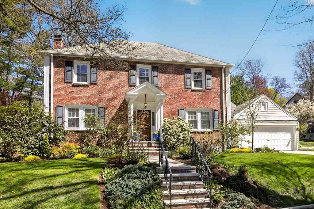 Homes For Sale - 152 Beverly Rd<br/> Brookline, MA 02467