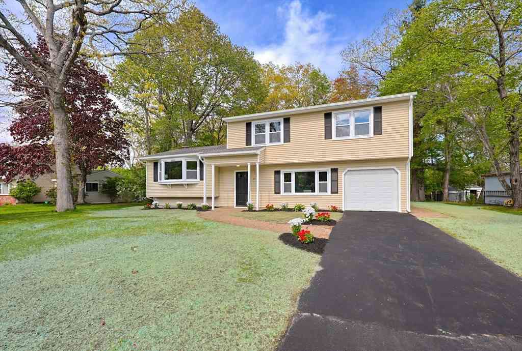 Homes For Sale - 37 Temi Rd<br/> Middlesex County, Holliston, MA 01746