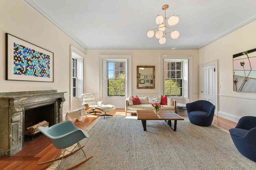 Condo For Sale - 285 Clarendon St #3<br/> Boston, MA 02116