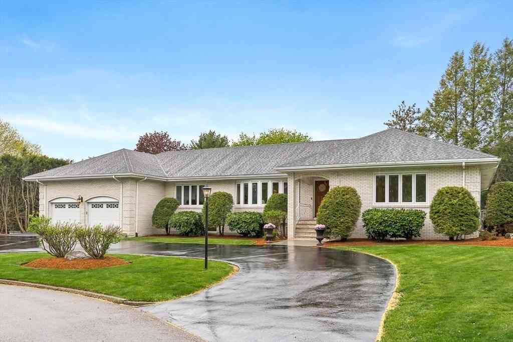 Homes For Sale - 10 Viking Road<br/> Winchester, MA 01890