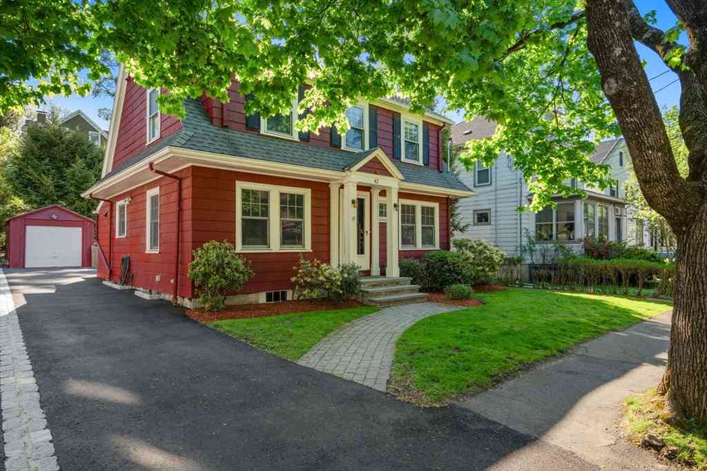 Homes For Sale - 42 Aberdeen St<br/> Middlesex County, Newton, MA 02461
