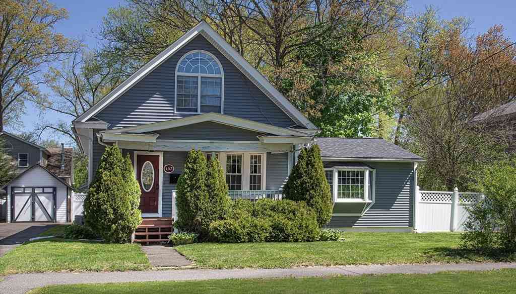 Homes For Sale - 107 Lyman St<br/> Hampshire County, South Hadley, MA 01075