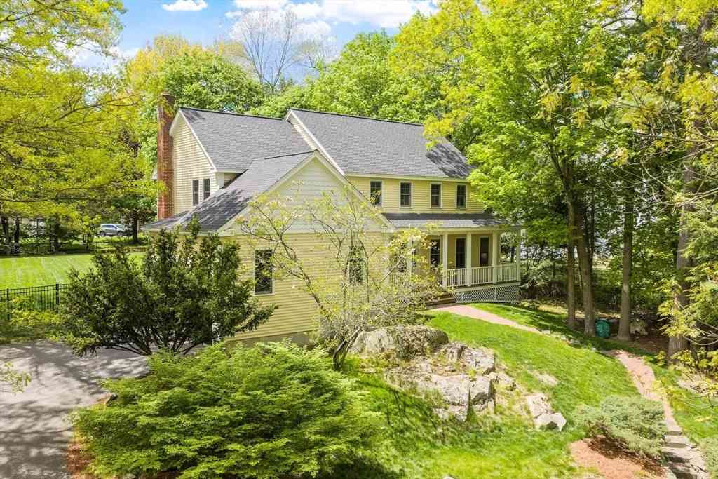 Homes For Sale - 37 Concord Road<br/> Acton, MA 01720