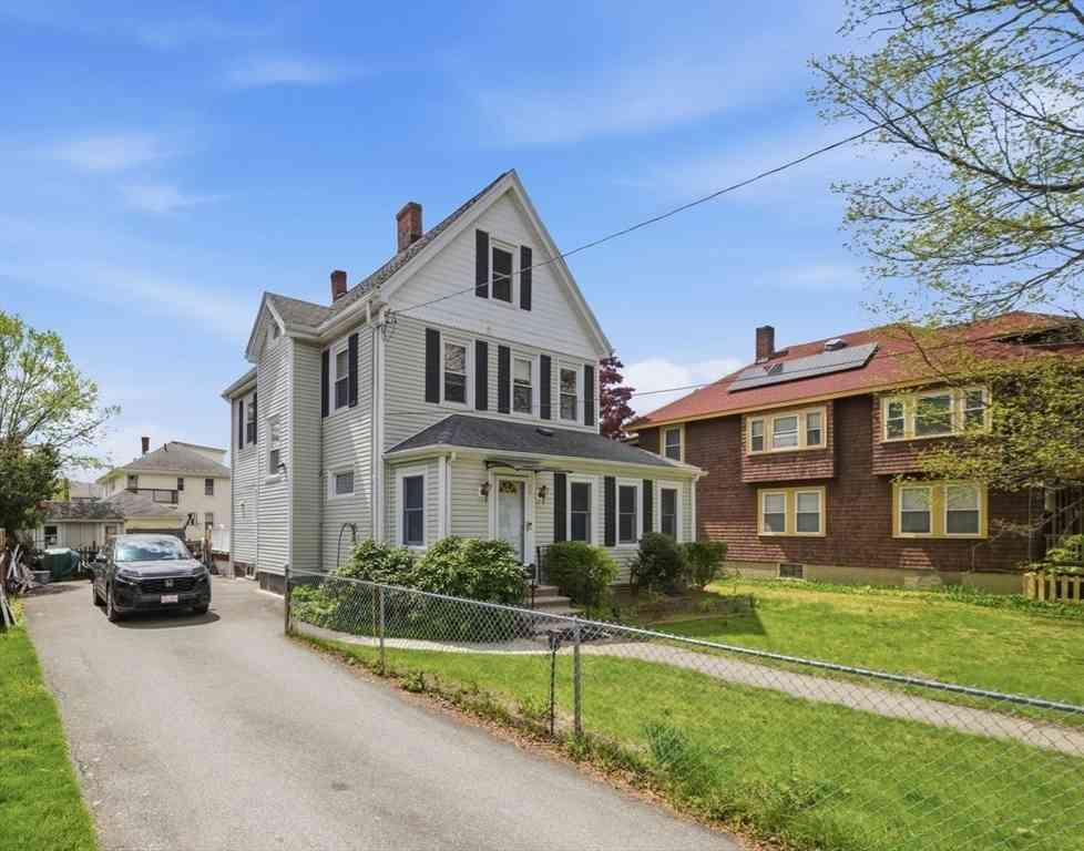 Homes For Sale - 75 Walker St<br/> Quincy, MA 02171