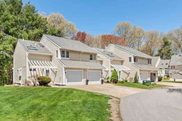 Condo For Sale - 404 Centre Lane #404<br/> Norfolk County, Walpole, MA 02081
