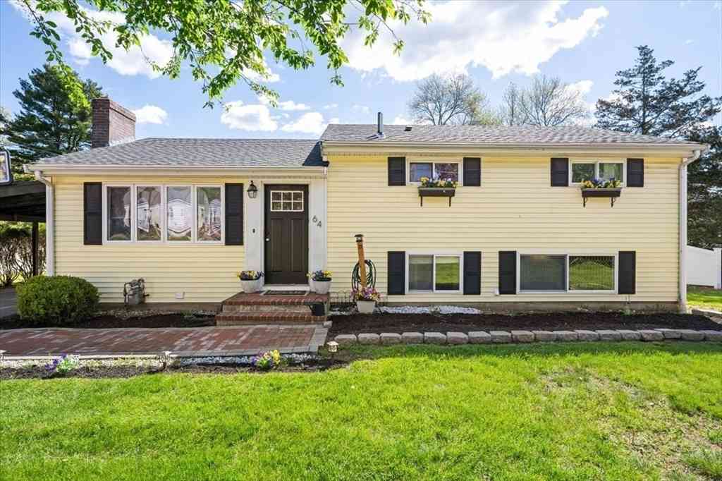 Homes For Sale - 64 Holliston St.<br/> Norfolk County, Medway, MA 02053