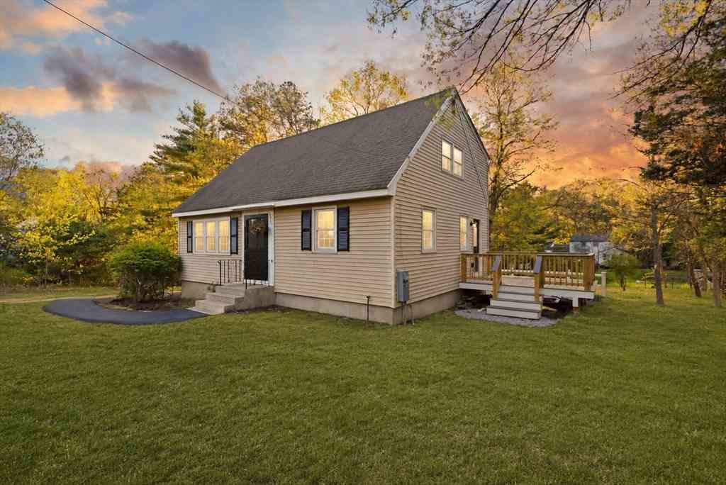 Homes For Sale - 70 Cook Street<br/> Middlesex County, Billerica, MA 01821