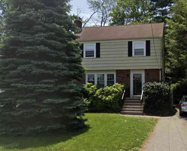 Homes For Rent - 91 Nahatan St<br/> Westwood, MA 02090