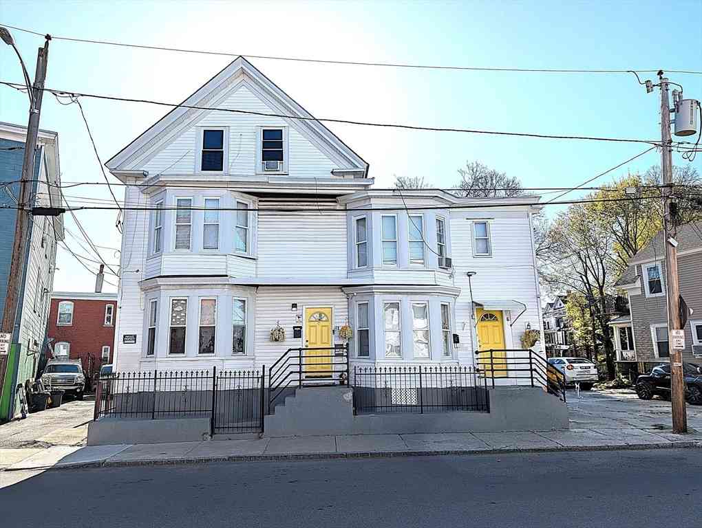 Multifamily For Rent - 4-6 Chelmsford St<br/> Lawrence, MA 01841