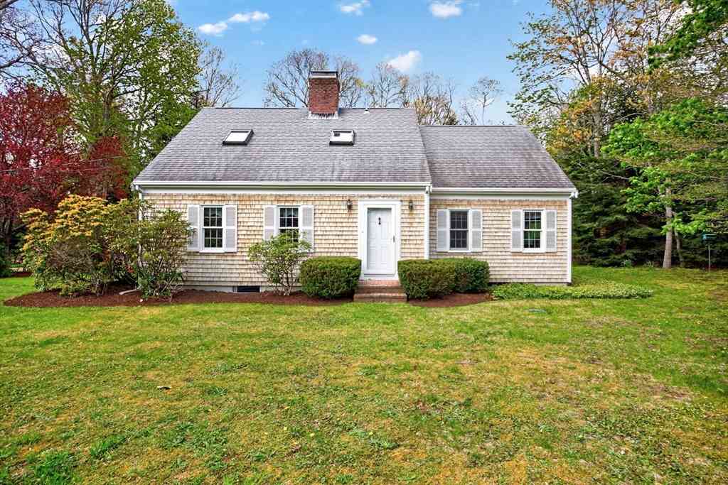 Homes For Sale - 10 Hathorne Lane<br/> Barnstable County, Orleans, MA 02653