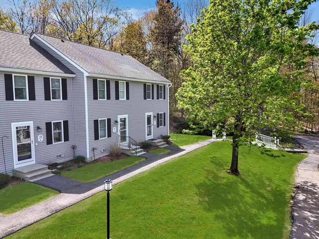 Condo For Sale - 120 Olde Colonial Dr #6<br/> Gardner, MA 01440