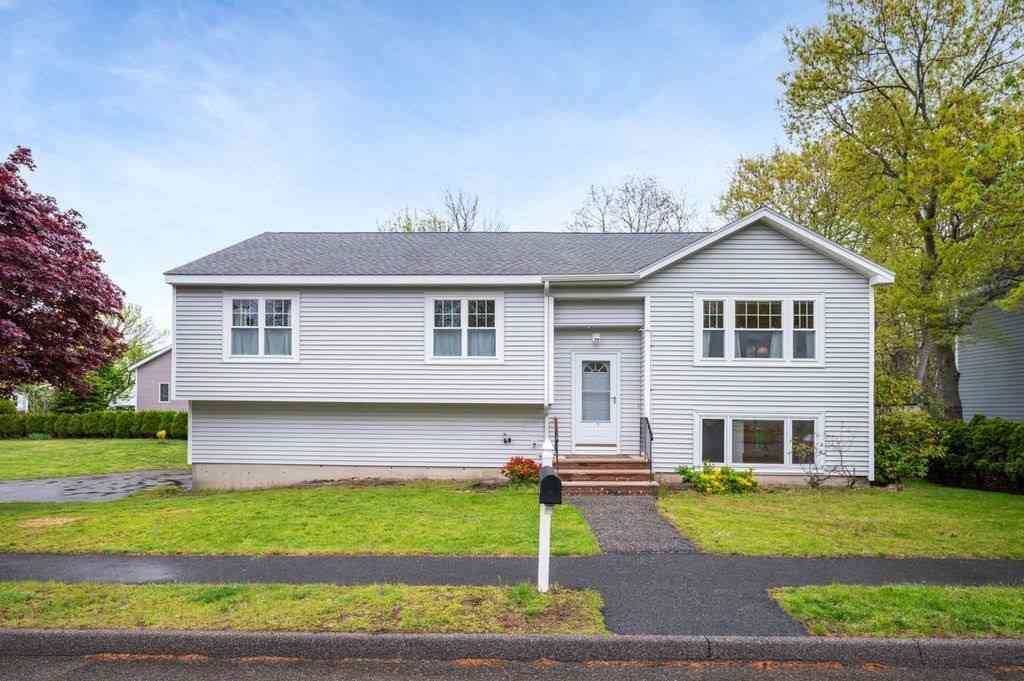 Homes For Sale - 7 Nells Pond Rd<br/> Lynn, MA 01904