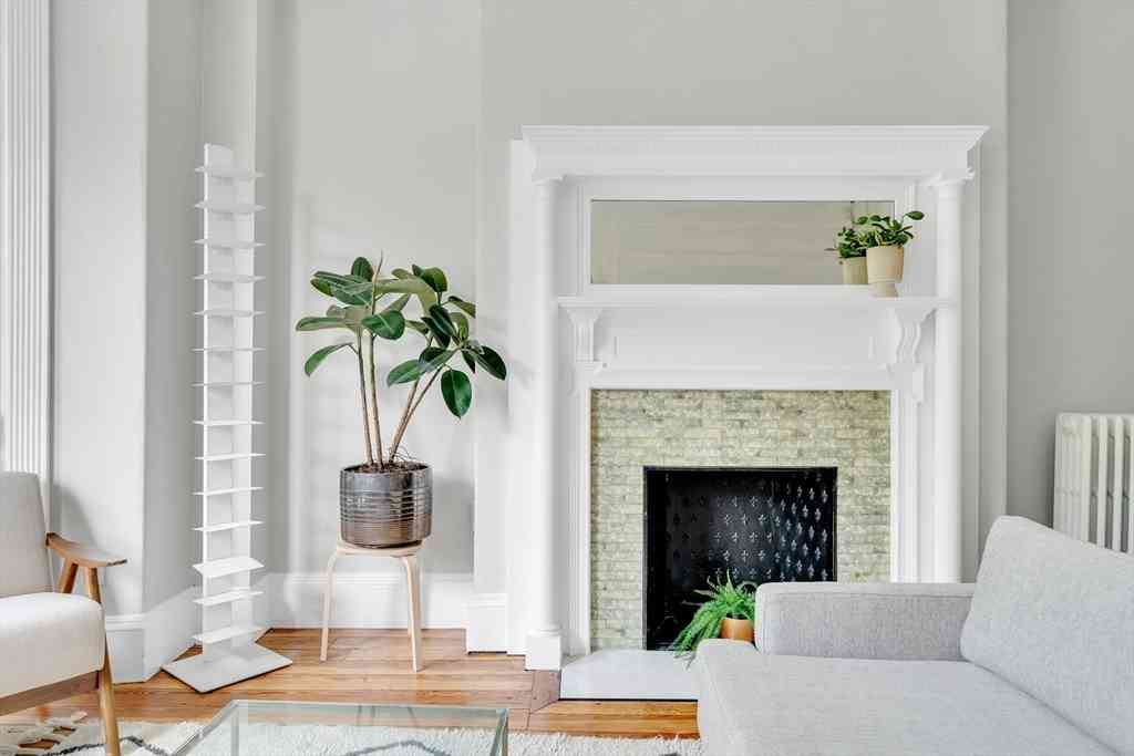 Apartment For Rent - 1485 Beacon Street #2<br/> Brookline, MA 02446