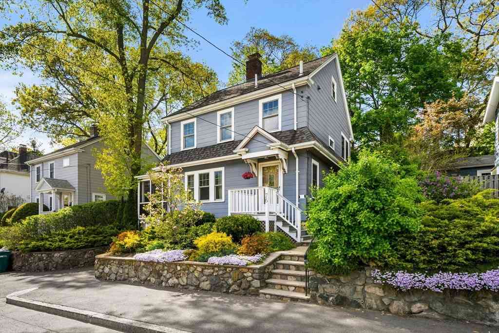Homes For Sale - 76 Elm St<br/> Medford, MA 02155