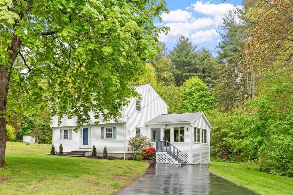 Homes For Sale - 12 Marion Drive<br/> Middlesex County, Tewksbury, MA 01876