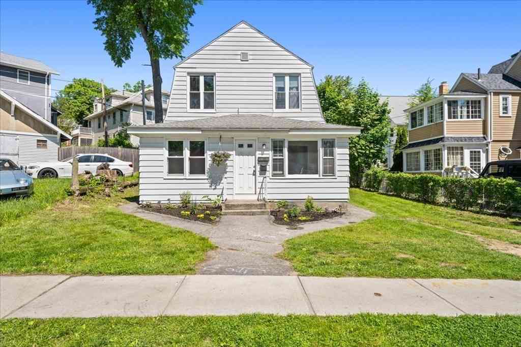 Multifamily For Sale - 4 Howland Terrace<br/> Worcester, MA 01602