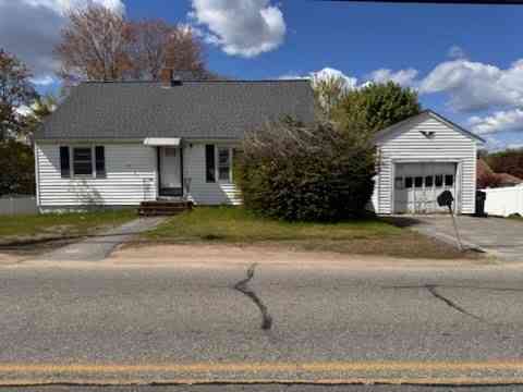 Homes For Sale - 412 Oak St<br/> Methuen, MA 01844
