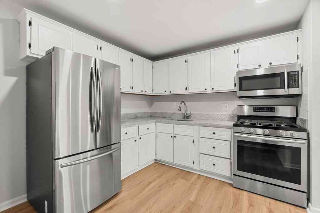 Condo For Sale - 81 HIGH Street #9<br/> Amesbury, MA 01913