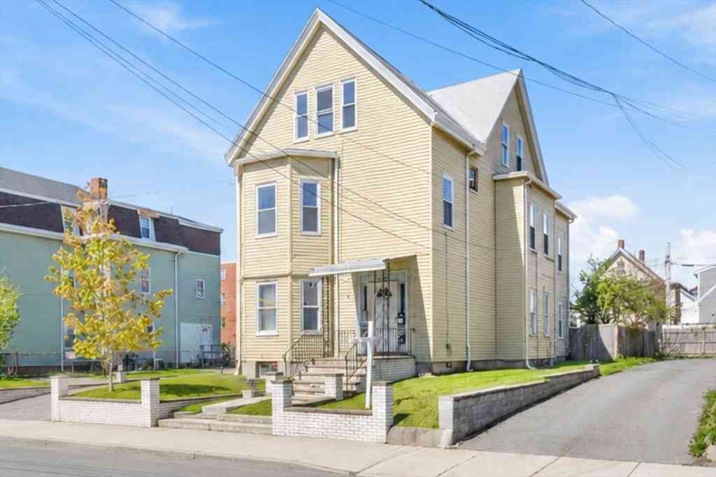 Multifamily For Rent - 162 Vine Street<br/> Everett, MA 02149