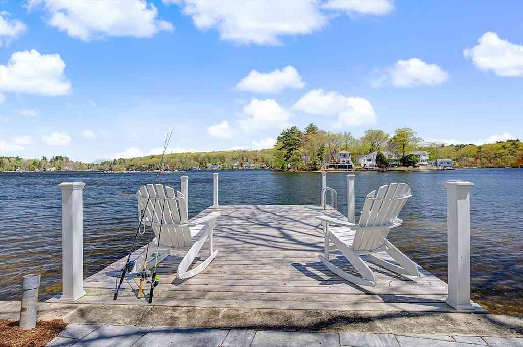 Homes For Sale - 67 Oakhurst Rd<br/> Middlesex County, Hopkinton, MA 01748