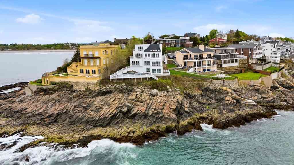 Homes For Sale - 250 Wilson Rd<br/> Nahant, MA 01908